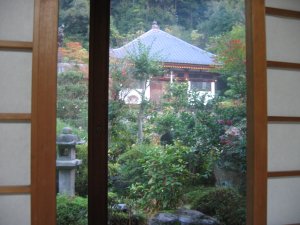 Jardin traditionnel vu de la chambre d un shukubo